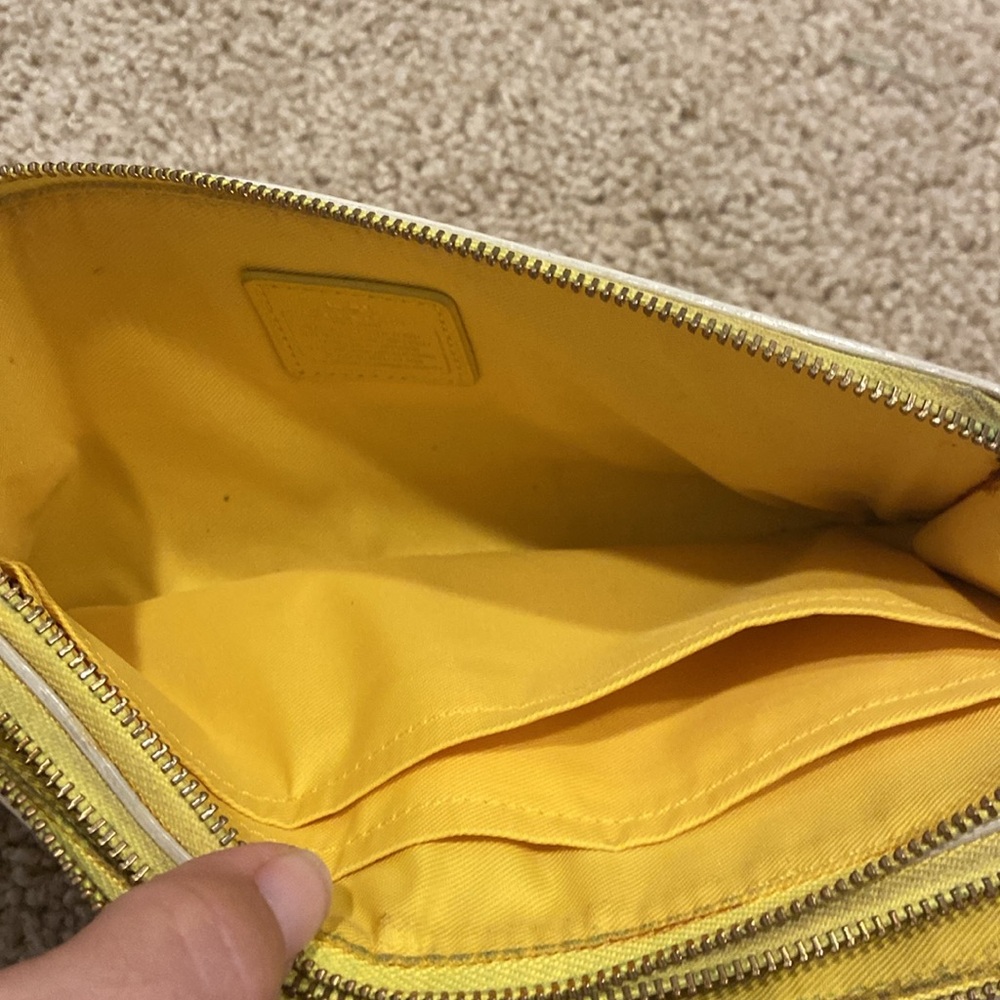 Coach Double Zipper Full Size Wallet F53080, GUC, Yellow - Picture 6 of 10